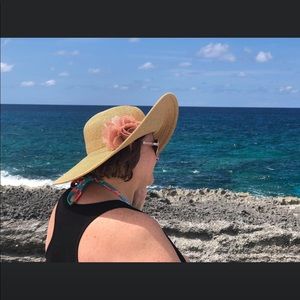 Meet your Posher, Sheila